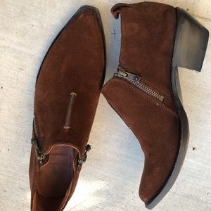 Frye suede leather bootie 8